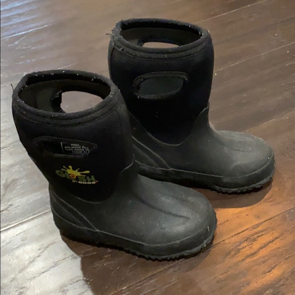Gloss by Bogs Infant Size 8 rain/snow boots!